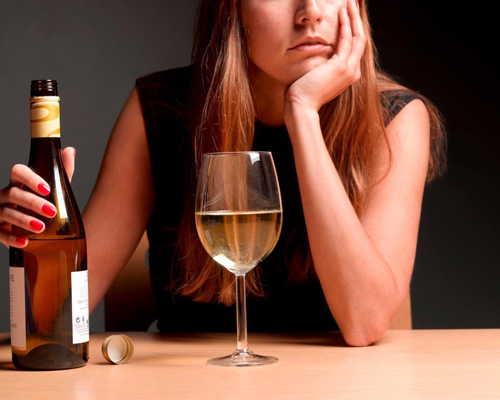 Анонимное лечение женского алкоголизма в Пестово